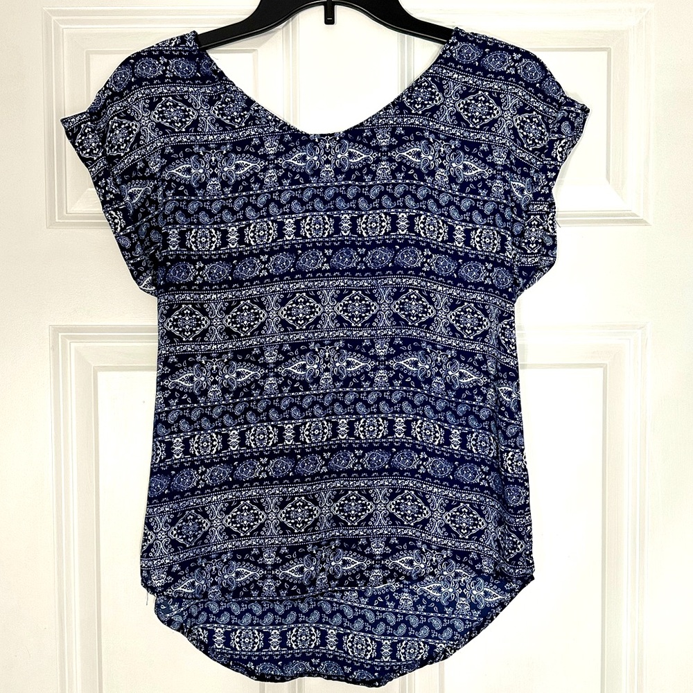 Pink Republic - blue paisley short sleeve blouse